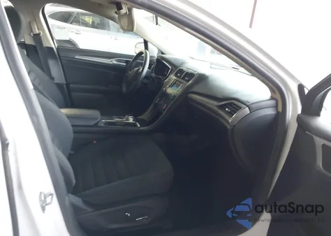 2017 Ford Fusion Hybrid Se z USA, uszkodzony, nr VIN 3FA6P0LU8HR315411